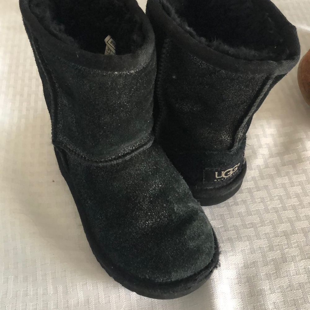 Girls toddler size 10 uggs VGUC